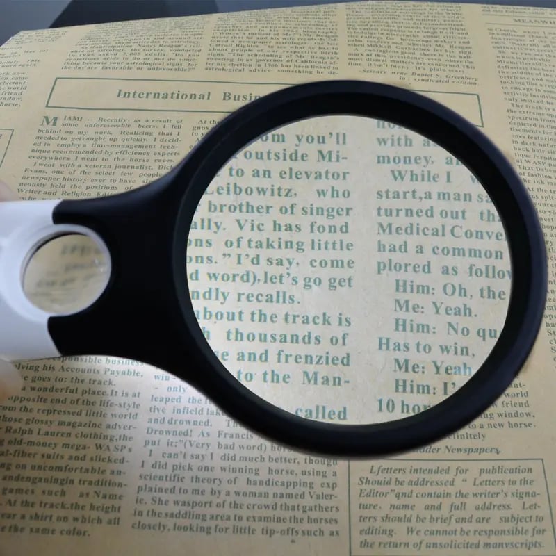 A 10x handheld 3-lamp LED magnifying glass for reading and magnifying jewelry